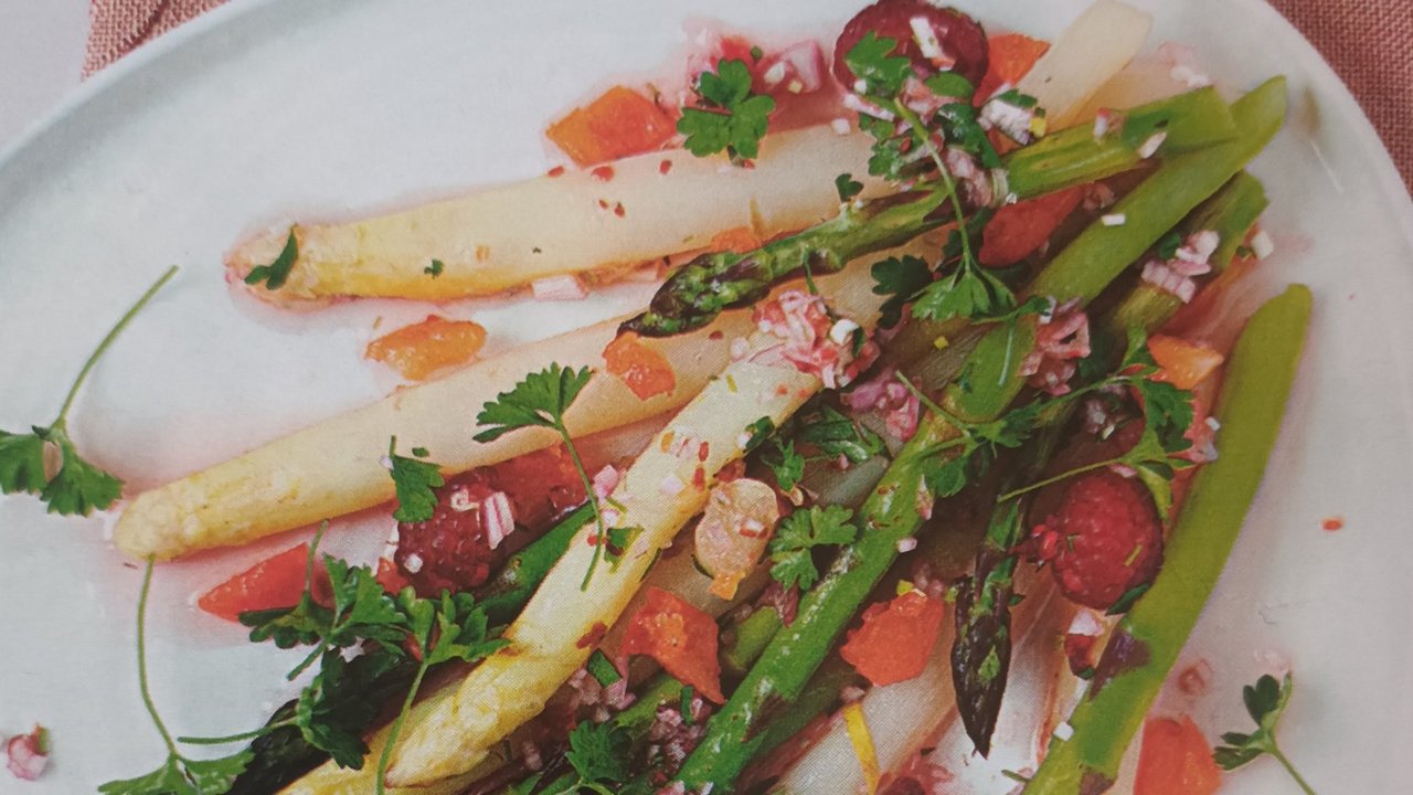 Spargel-Erdbeersalat__002_.jpg