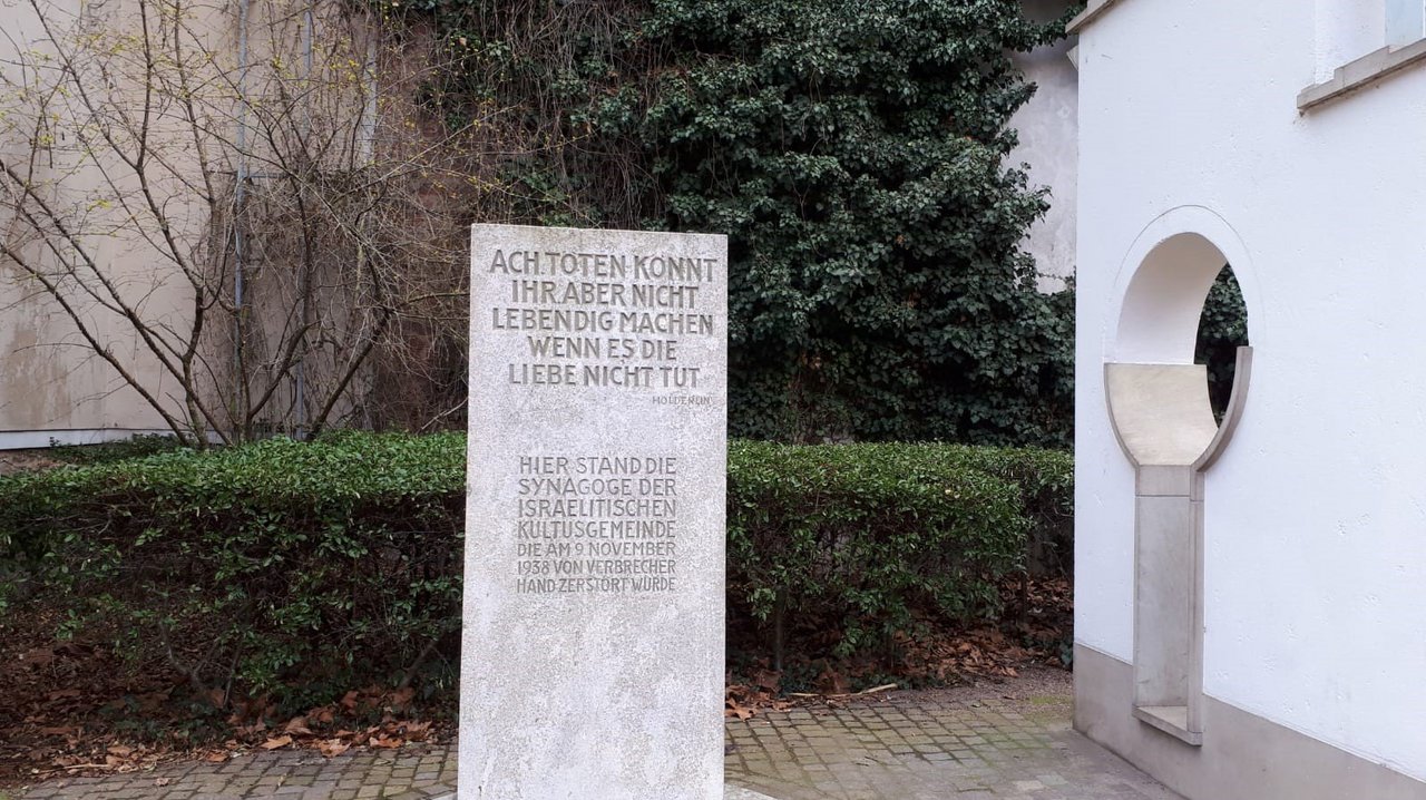 Aschaffenburg__Synagoge-Gedenktafel__Quelle_I._Gehlert.jpg