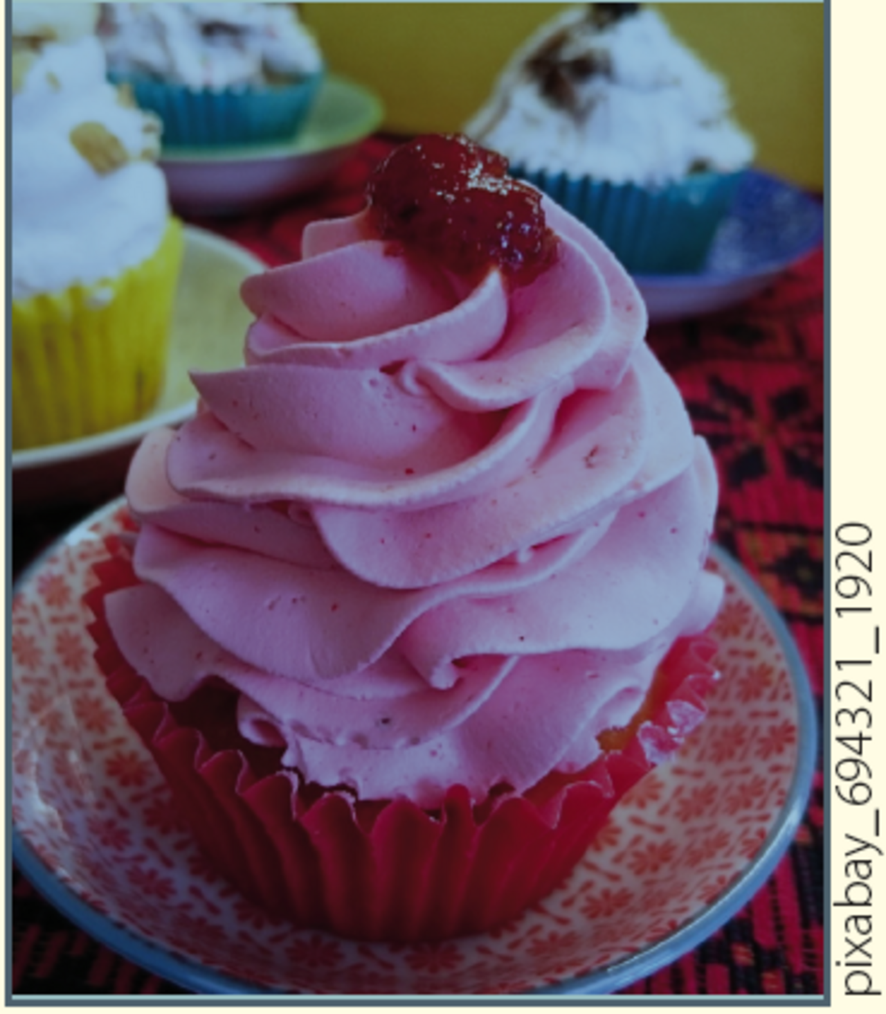 Erbeercupcake.PNG